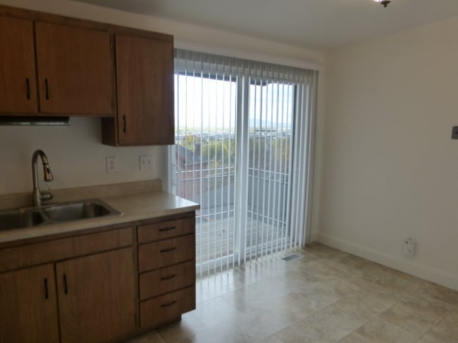 Foto del edificio - 475 N St E