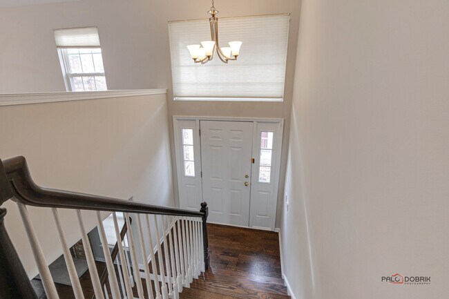 Building Photo - 1253 S Christine Ct