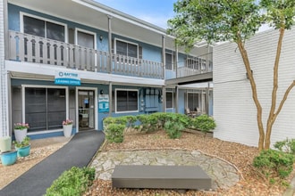 Building Photo - 4645 Ocean Dr