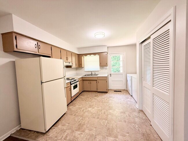 Foto del edificio - 708 Greenbriar Dr