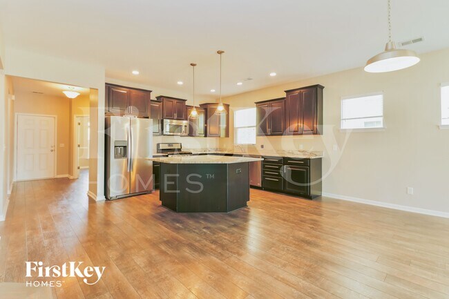Foto del edificio - 220 Foxbank Plantation Blvd