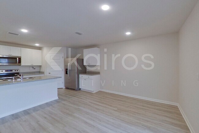 Foto del edificio - 292 Monarch Ln