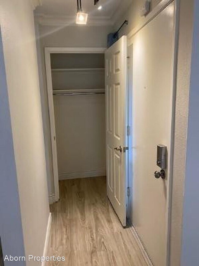 Building Photo - 1 br, 1 bath House - 982 Kiely Blvd #E