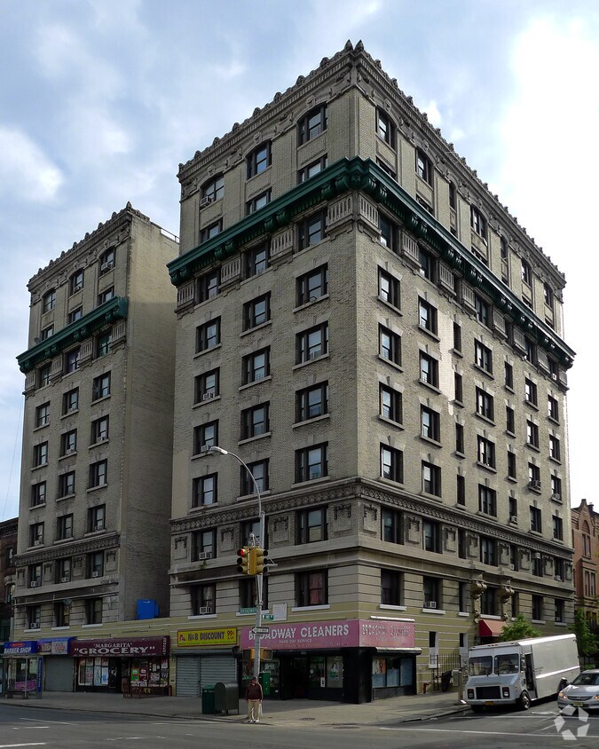 B3 Broadway - 561 W 141st St