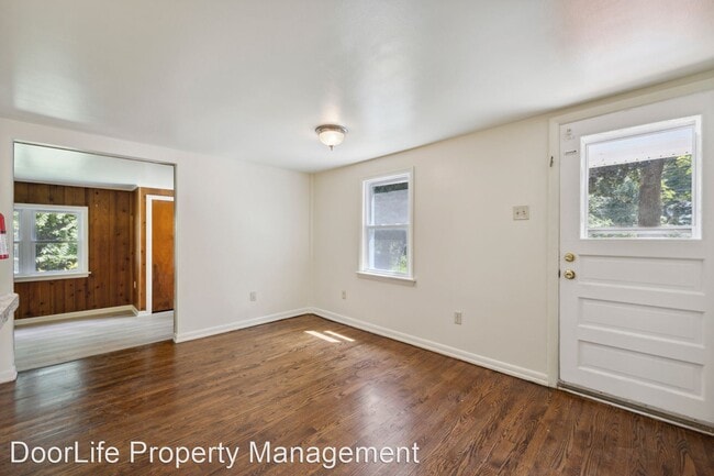 Building Photo - 3 br, 1.5 bath House - 1611 Shadyside Rd