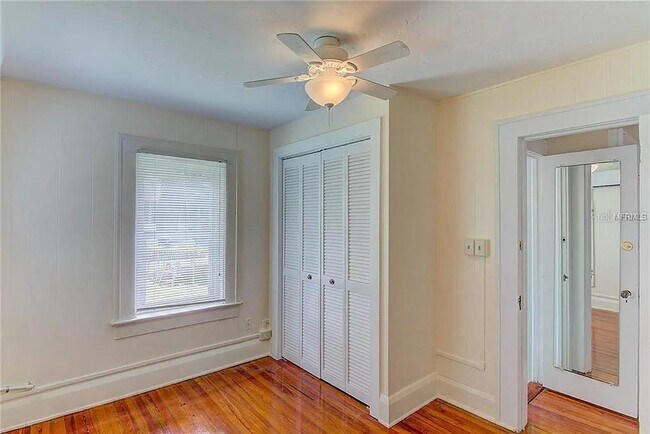 Foto del edificio - 408 3rd Ave E