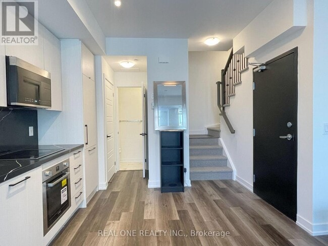 Building Photo - 851 Sheppard Ave W