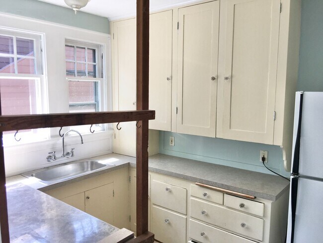 Building Photo - Charming Fremont Home