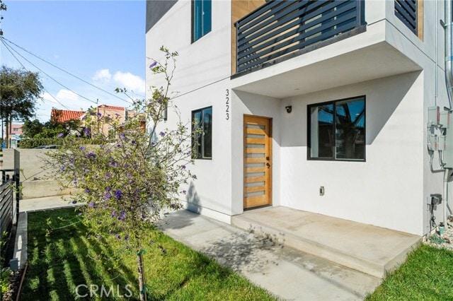 Foto del edificio - 3223 Lanfranco St