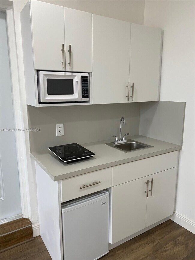 Foto del edificio - 1125 NE 143rd St