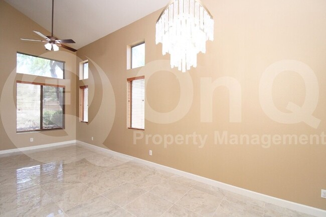 Building Photo - 1520 S Velero Pl