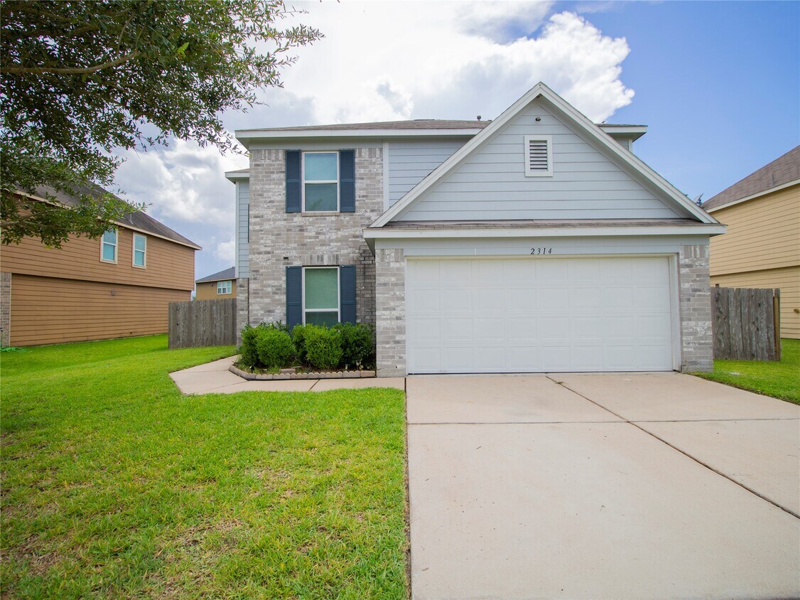 Foto principal - 2314 Zephyr Ln