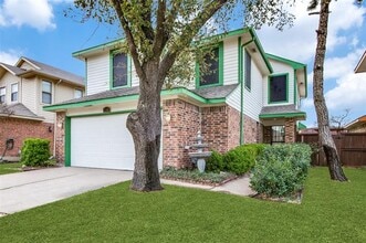 Building Photo - 2108 Avignon Dr