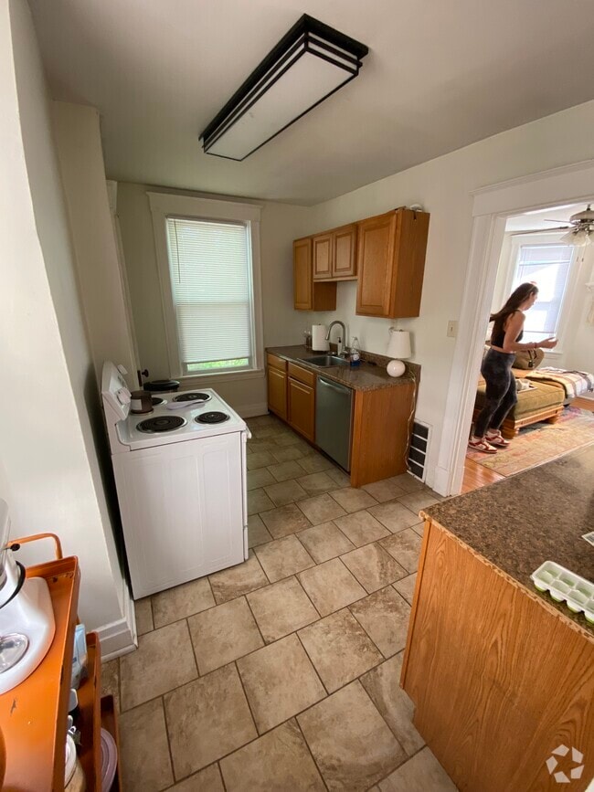 Building Photo - 3108 Markbreit Ave