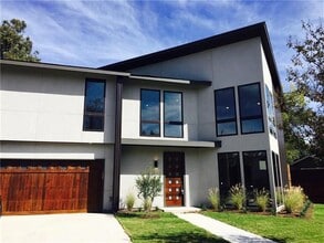 Building Photo - 2228 Madera St
