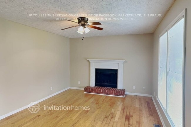 Building Photo - 305 Mary Alice Dr