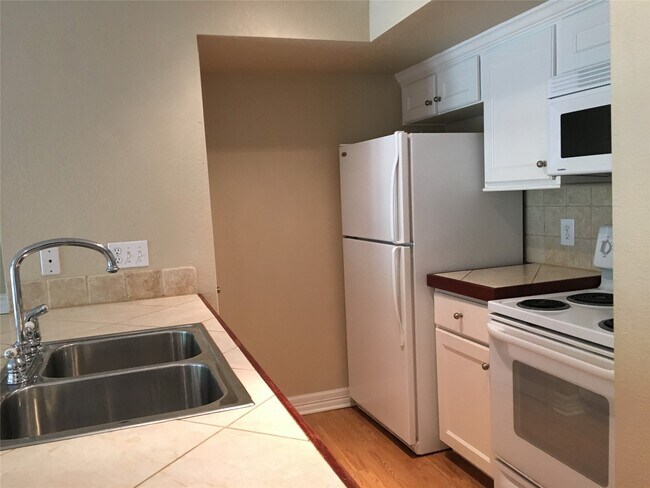 Foto del edificio - 18617 Egret Bay Blvd