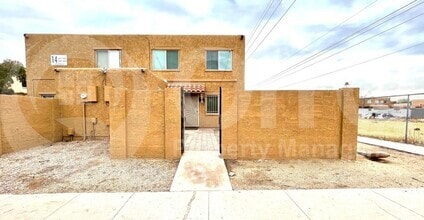 Building Photo - 4601 E Southgate Ave