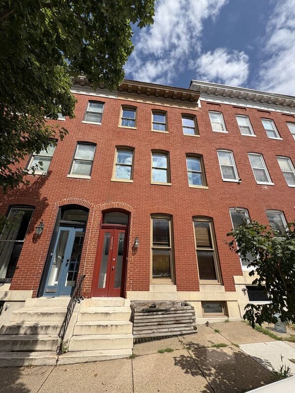 Foto del edificio - 2030 E Baltimore St