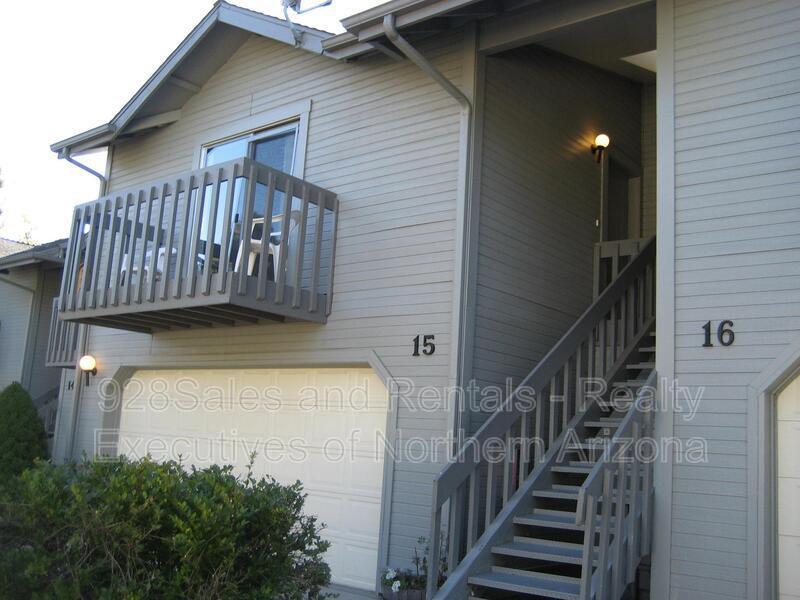 Primary Photo - 111 E Oak Ave