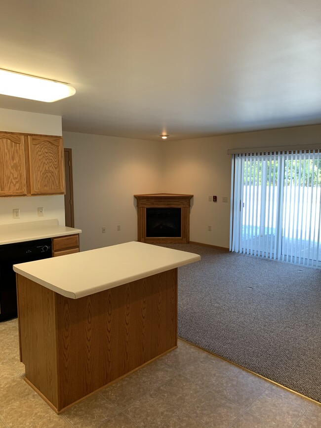 Building Photo - 4541 Jeffers Rd