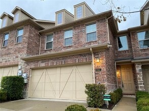 Building Photo - 2565 Jackson Dr