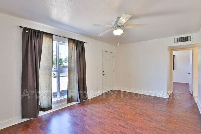 Photo - 8041 N 30th Dr House