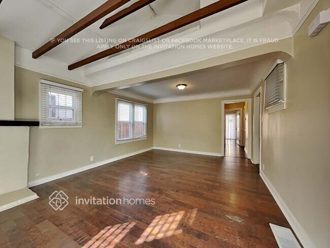 Foto del edificio - 3003 Hillcrest Dr