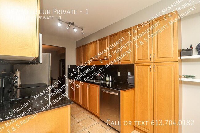 Building Photo - 397 Meilleur Private