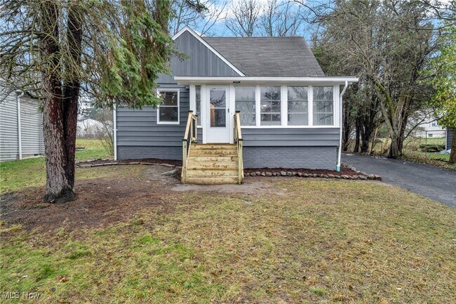 Building Photo - 12931 Fruitside Rd