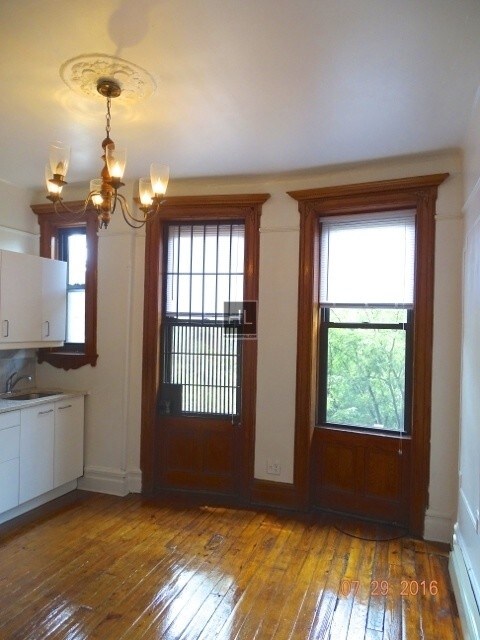 Foto del edificio - 547 Bergen St