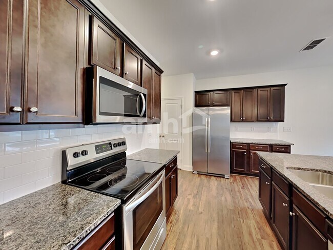 Foto del edificio - 455 Summit View Ct