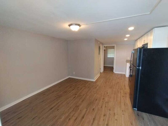 Foto del edificio - 2150 Inwood Terrace