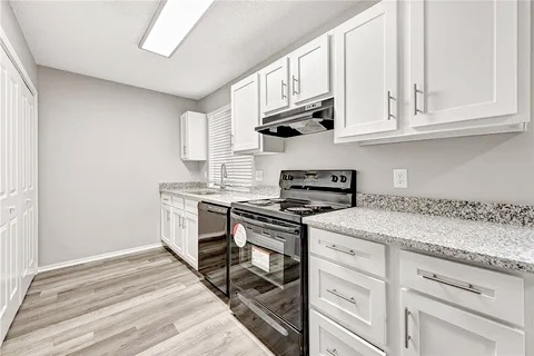 Foto principal - 3156 N Kensington Ct