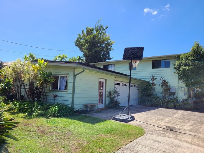 Building Photo - 10 Ai St