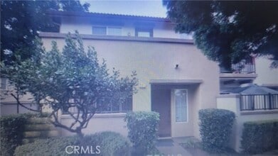 Building Photo - 17871 Shady View Dr