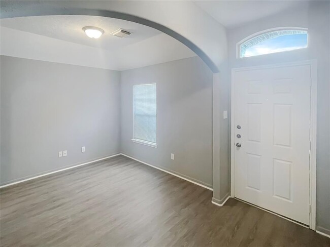 Building Photo - 11223 Northam Dr