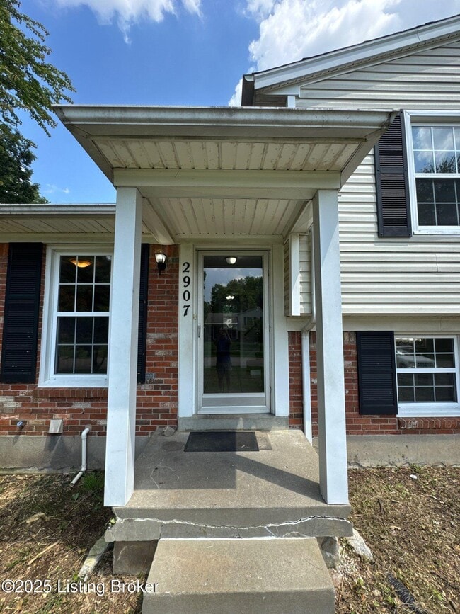 Building Photo - 2907 Melrose Dr