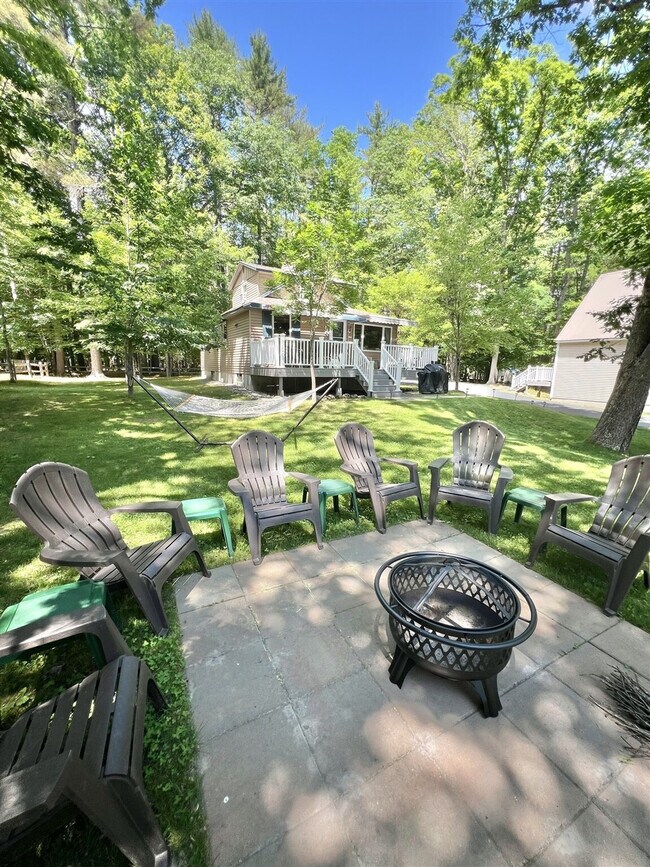 Foto del edificio - 24 Bayou Rd