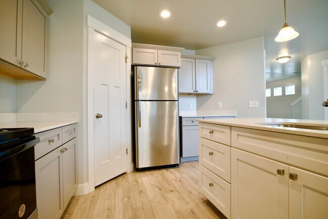 Foto del edificio - 1758 W Stone Gate Dr