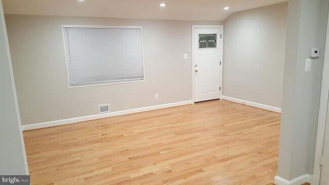 Building Photo - 11102 Bucknell Dr