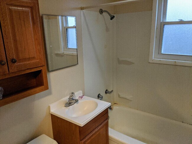 Foto del edificio - 307 Cedar Dr