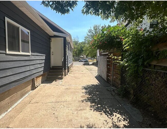 Building Photo - 3 Bed 2 Bath House in Ogden