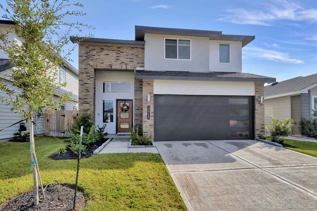 Building Photo - For Lease in City Gate gated community