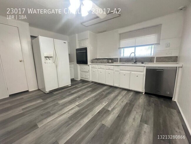 Foto del edificio - 23017 Watergate Cir