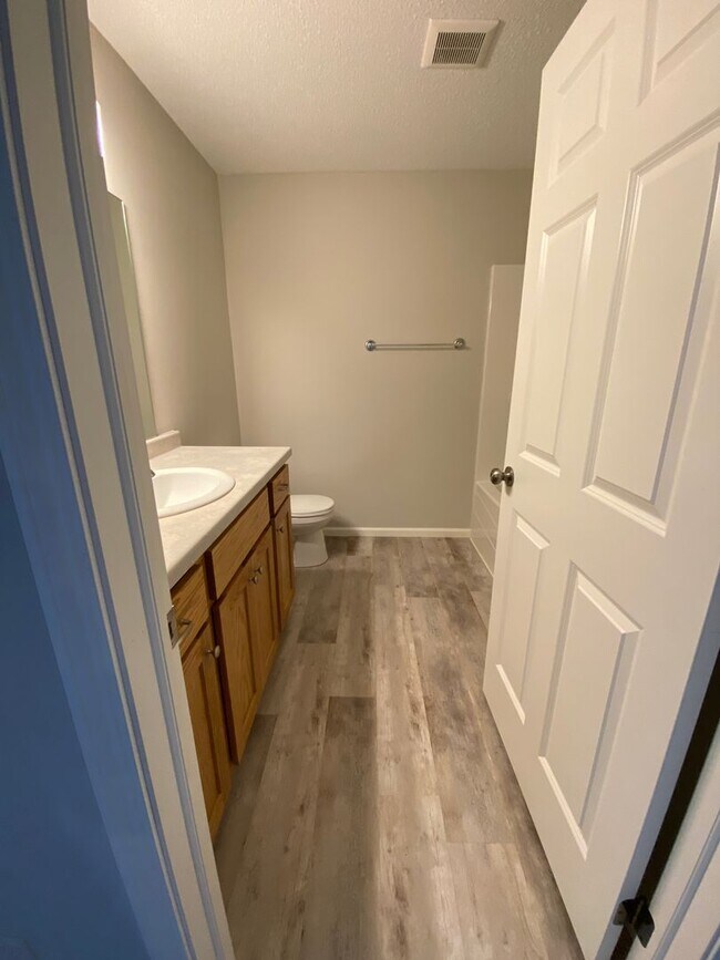 Foto del edificio - Updated 2 Bedroom Town Home