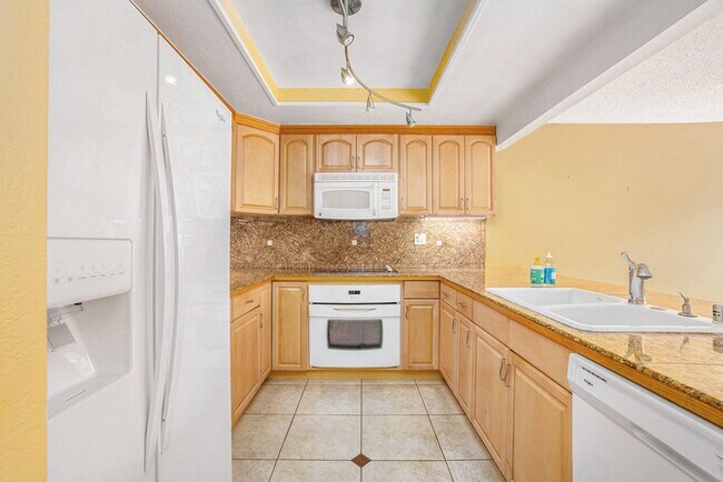 Building Photo - 317 Carob Lane - 3 bedroom | 2.5 bath | La...