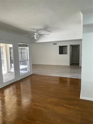 Building Photo - 4016 Willow Ridge Dr
