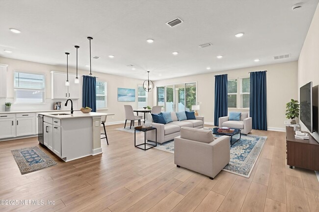Foto del edificio - 916 Lightsey Xing Ln
