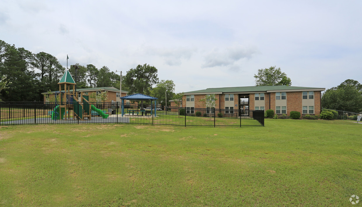 Building Photo - Willow Run Apartments